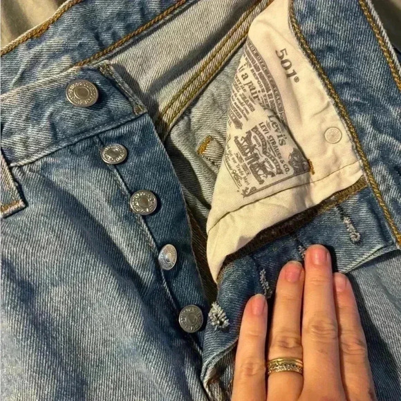 Vintage Levi 501 - Picture 6 of 14